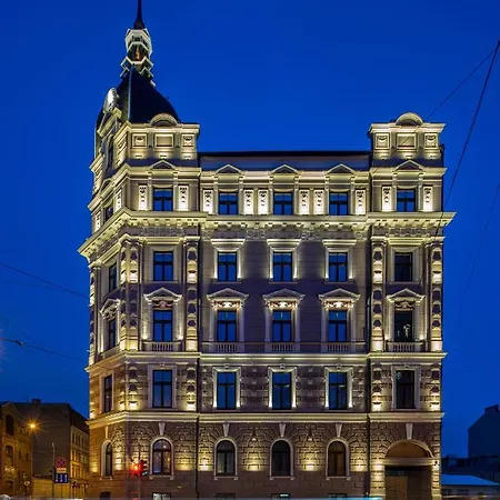 Amella Lägenhetshotell 4*